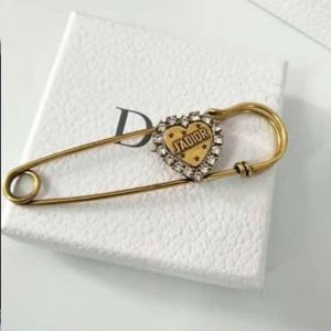 J'Adior Brooch with Crystal Heart Gold